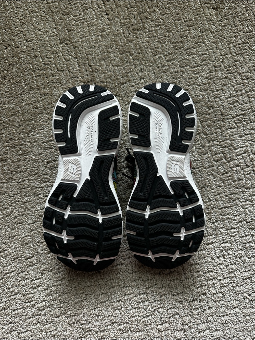 Women’s size 8 Wednesday Holmes x Brooks Ghost Running Shoes - Picture 6 of 8